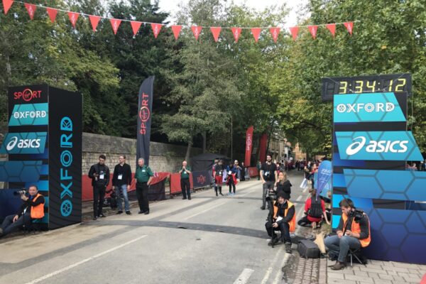 Cublerones at Oxford Half Marathon start line